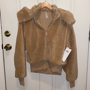Foxy Sherpa Jacket from Aloyoga